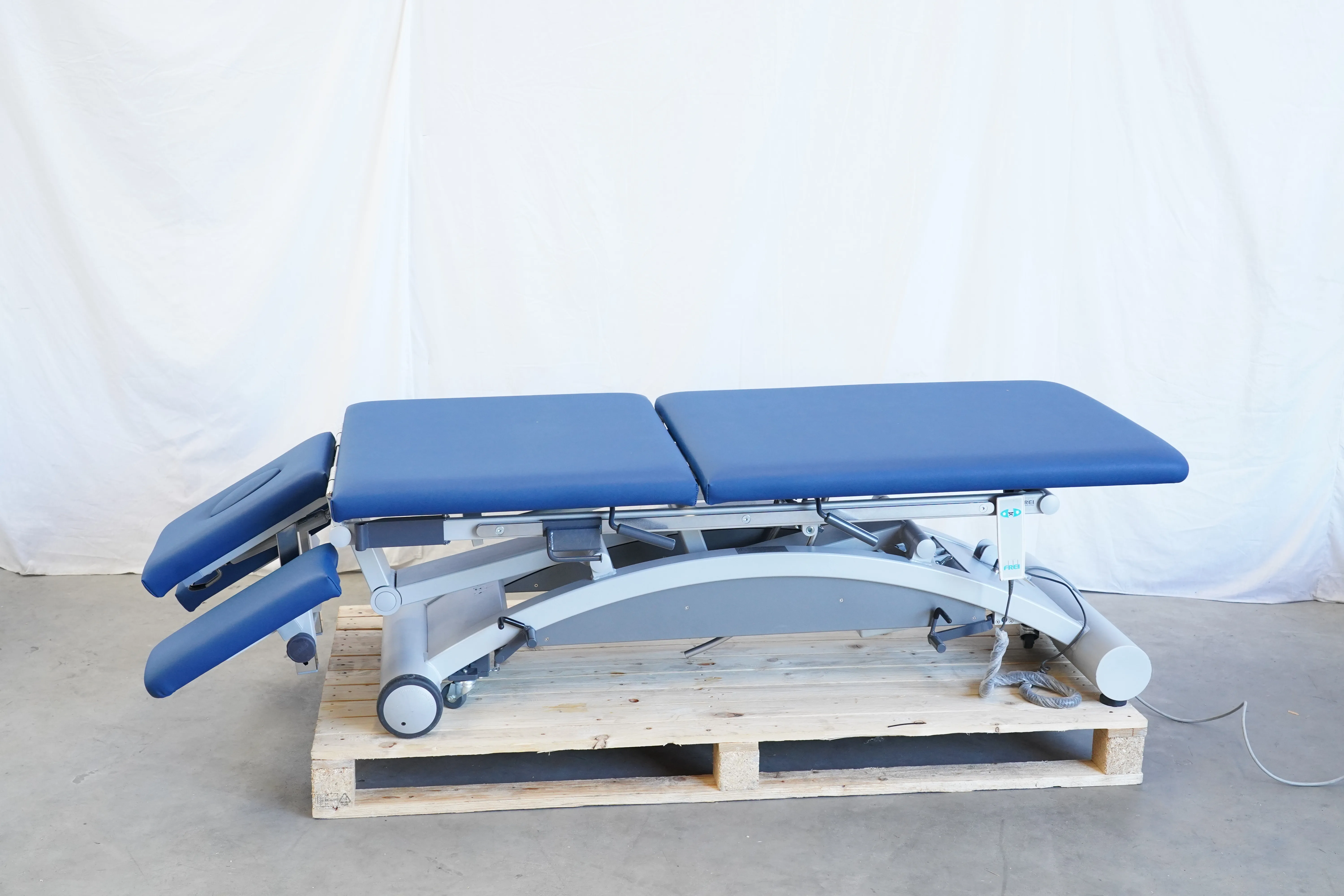 FREI THERA (e) Manuell Therapieliege - gebraucht