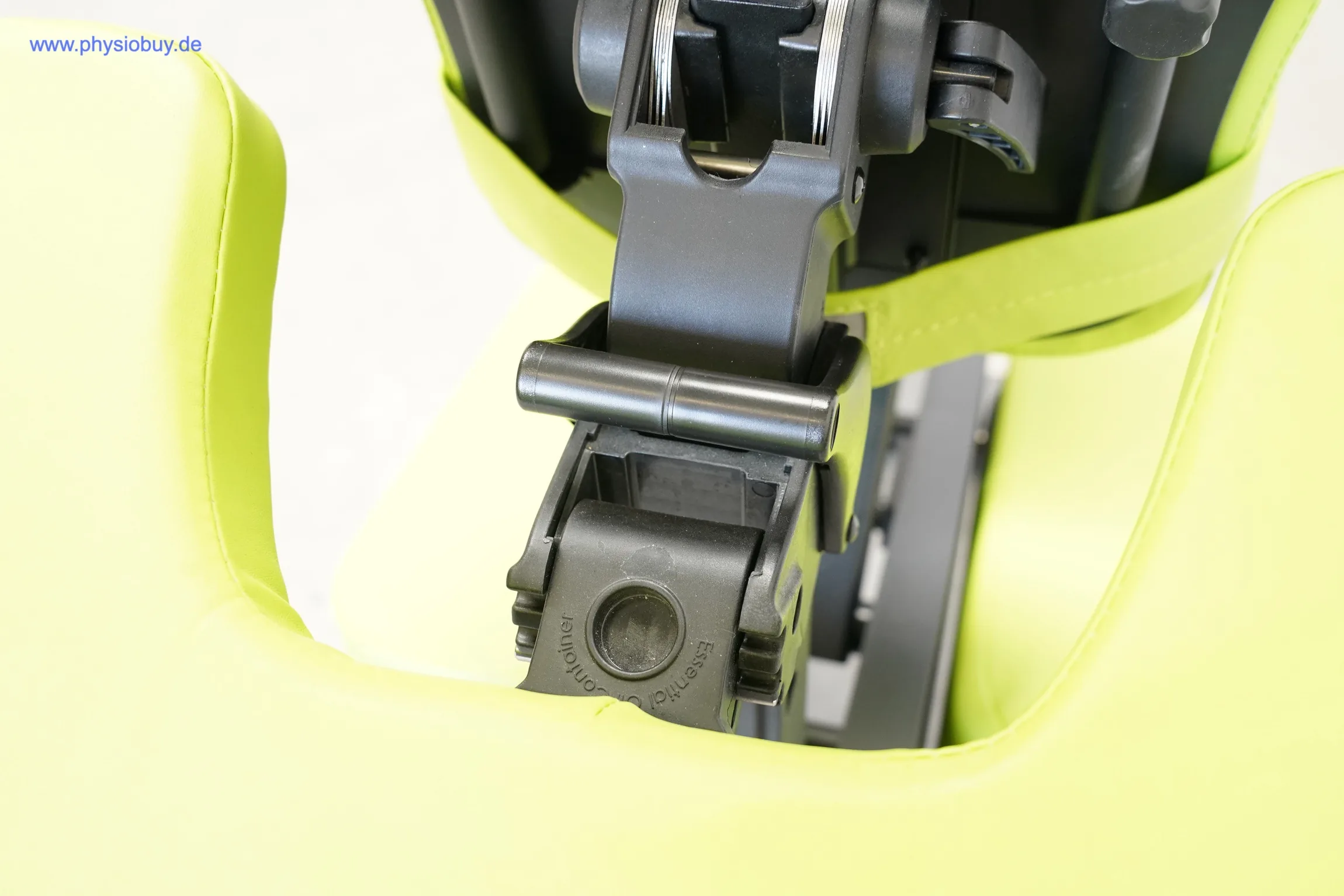 Klemmmechanik unter der Sitzfläche des Massagestuhls Pino, Nahaufnahme