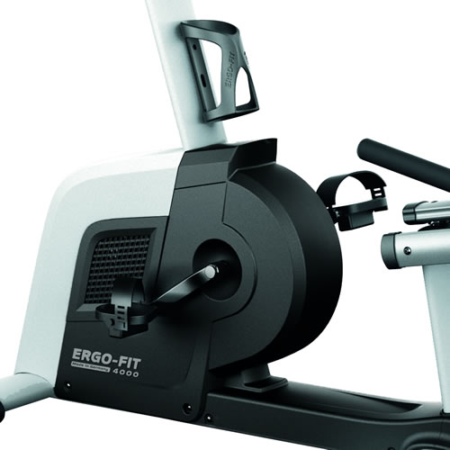 Ergo-Fit Recumbent 4000, Pedaleinheit mit Flaschenhalter im Detail
