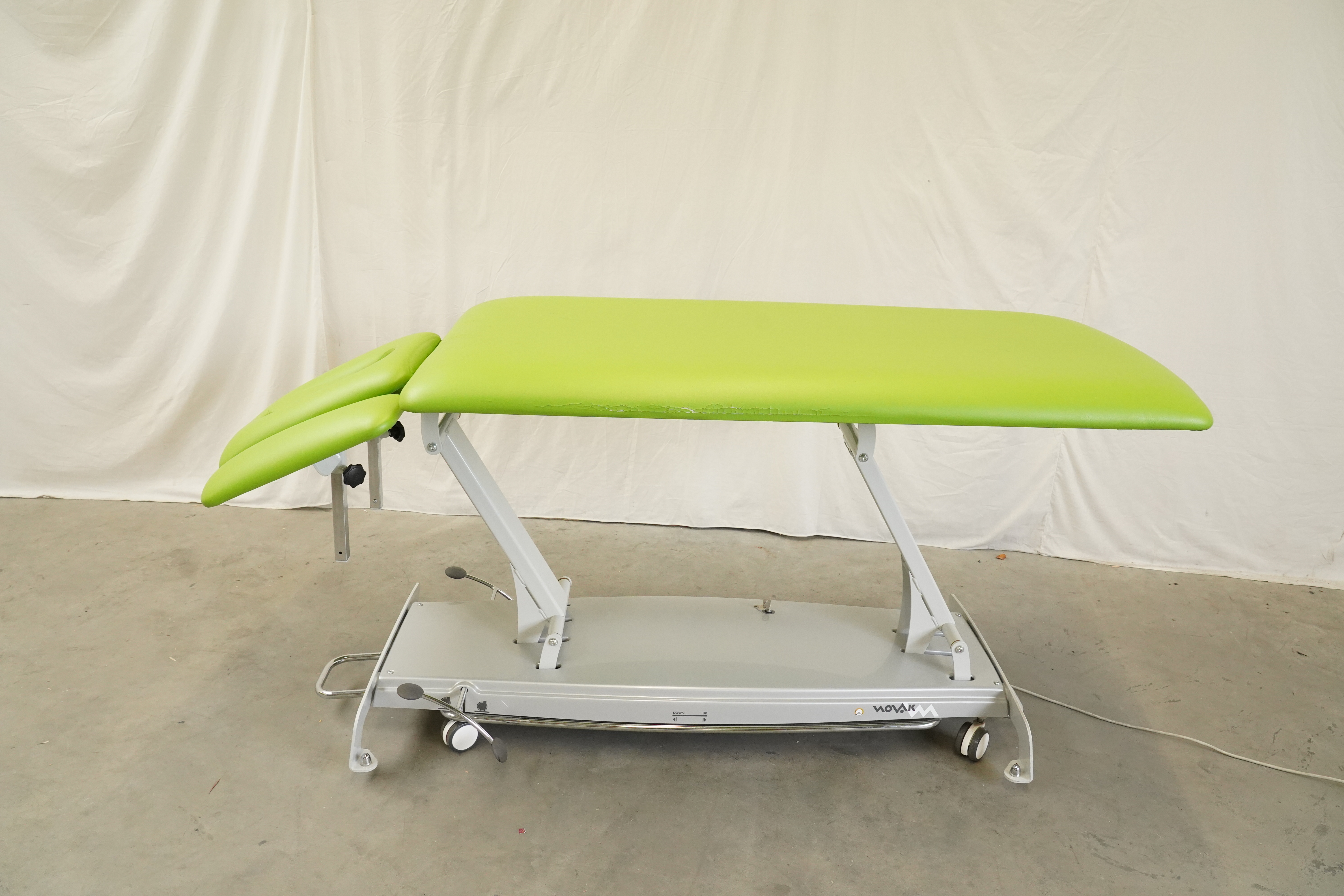 Novak Therapieliege 75cm - gebraucht mit neuen Polstern