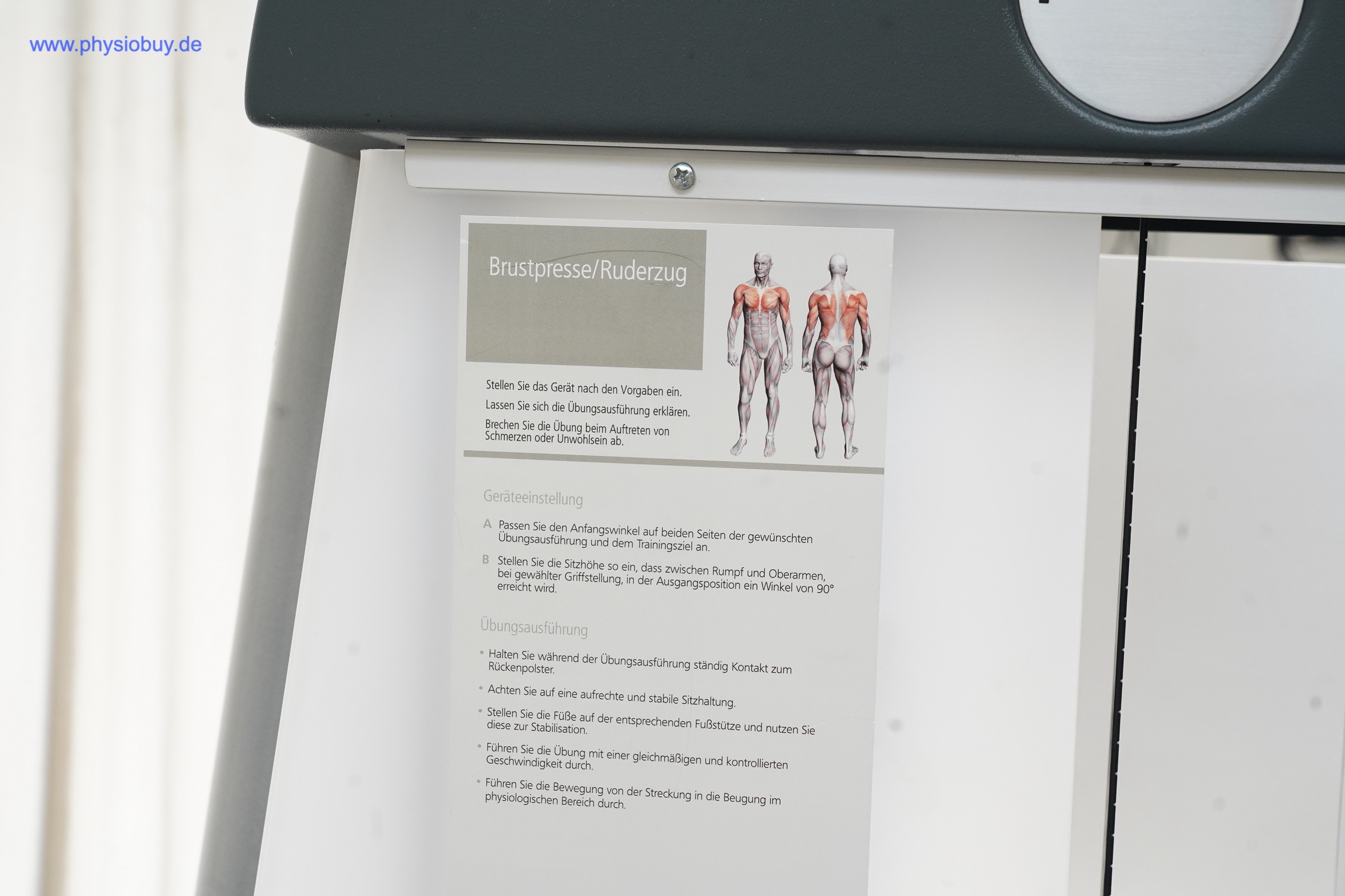 Proxomed Compass 530 Brustpresse/Ruderzug, Übungsanleitung mit Muskelgruppen-Grafik