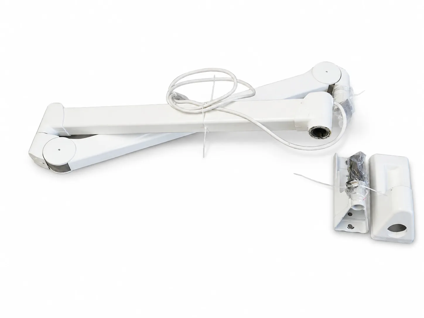 Wandarm Ondal Acrobat 2000 mit Wandhalterung für Rotlicht, ausgeklappt
