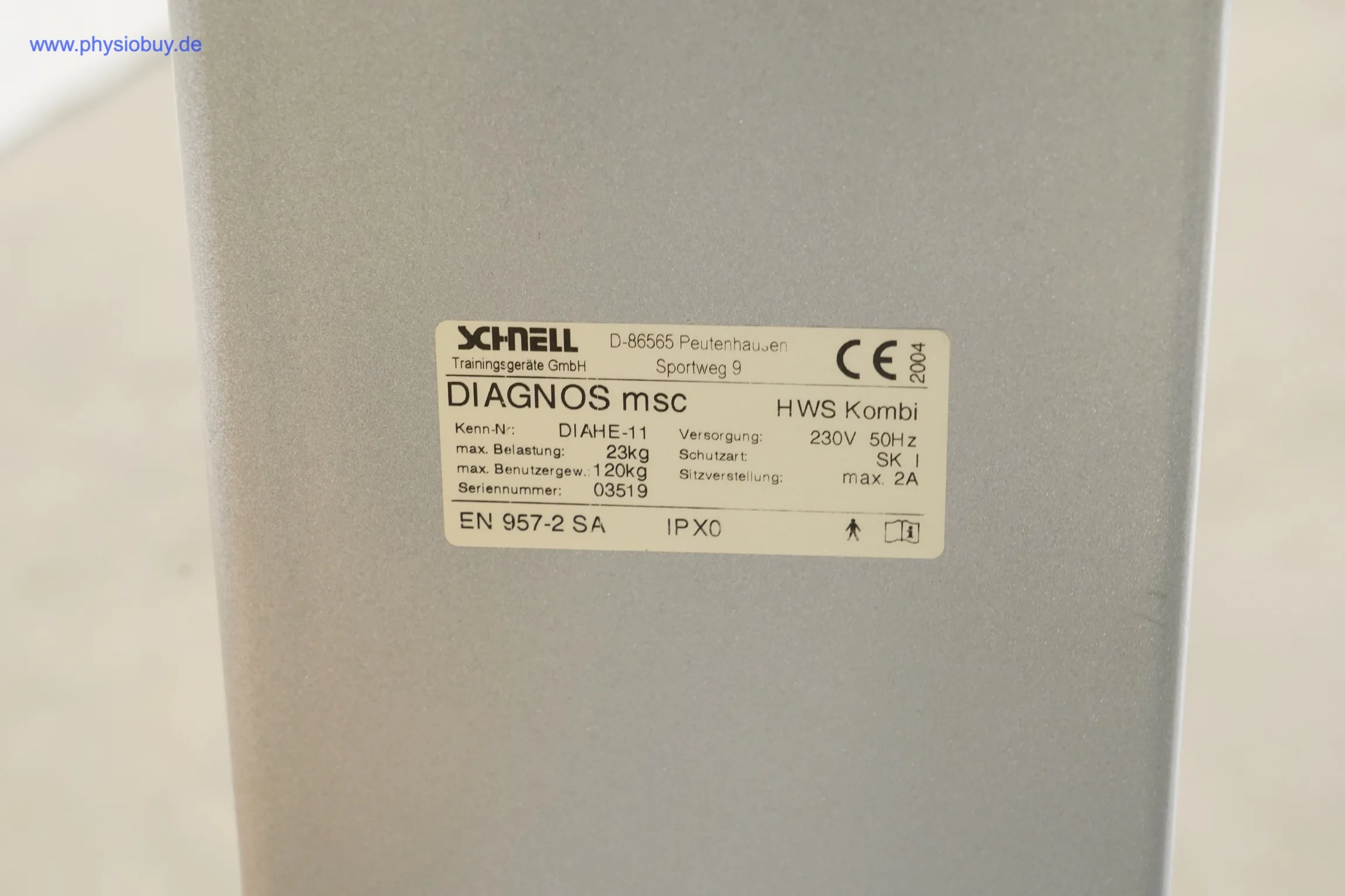 Typenschild des SCHNELL HWS Trainers DIAGNOS msc mit technischen Daten