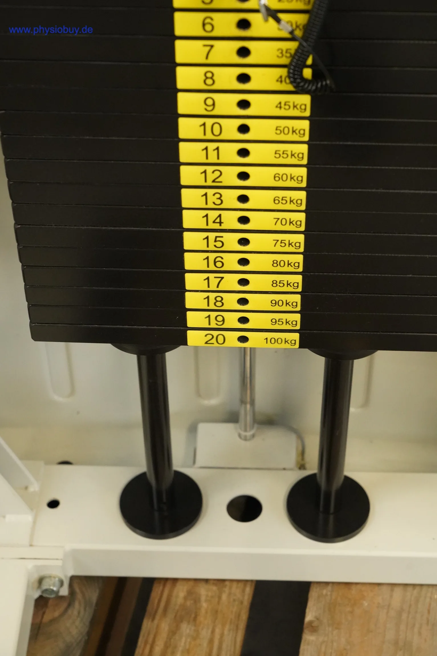 Gewichtsstapel mit Steckschlüssel-Skala von 35 bis 100 kg am Ergo-Fit Rückenstrecker 4000, Nahaufnahme