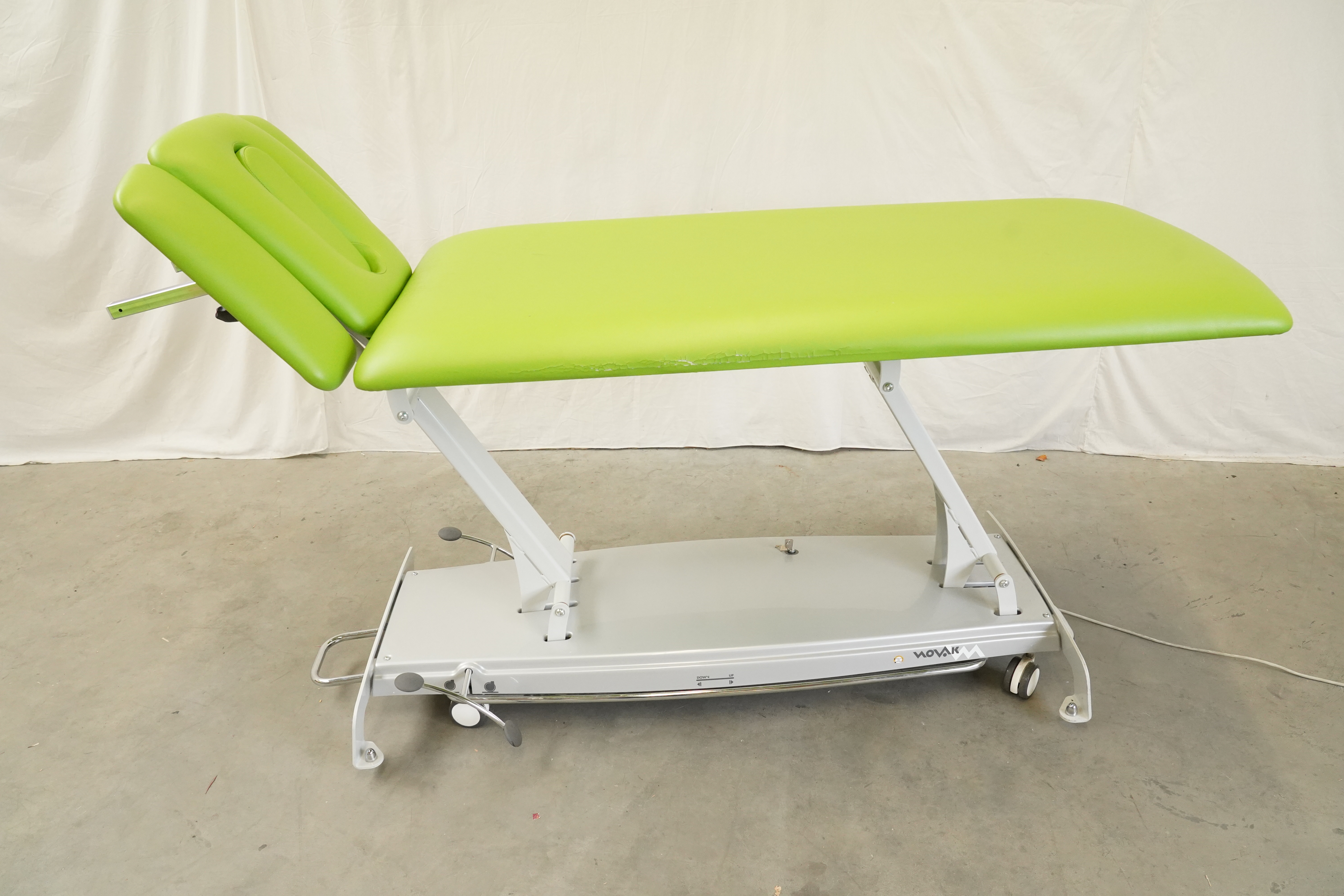 Novak Therapieliege 75cm - gebraucht mit neuen Polstern