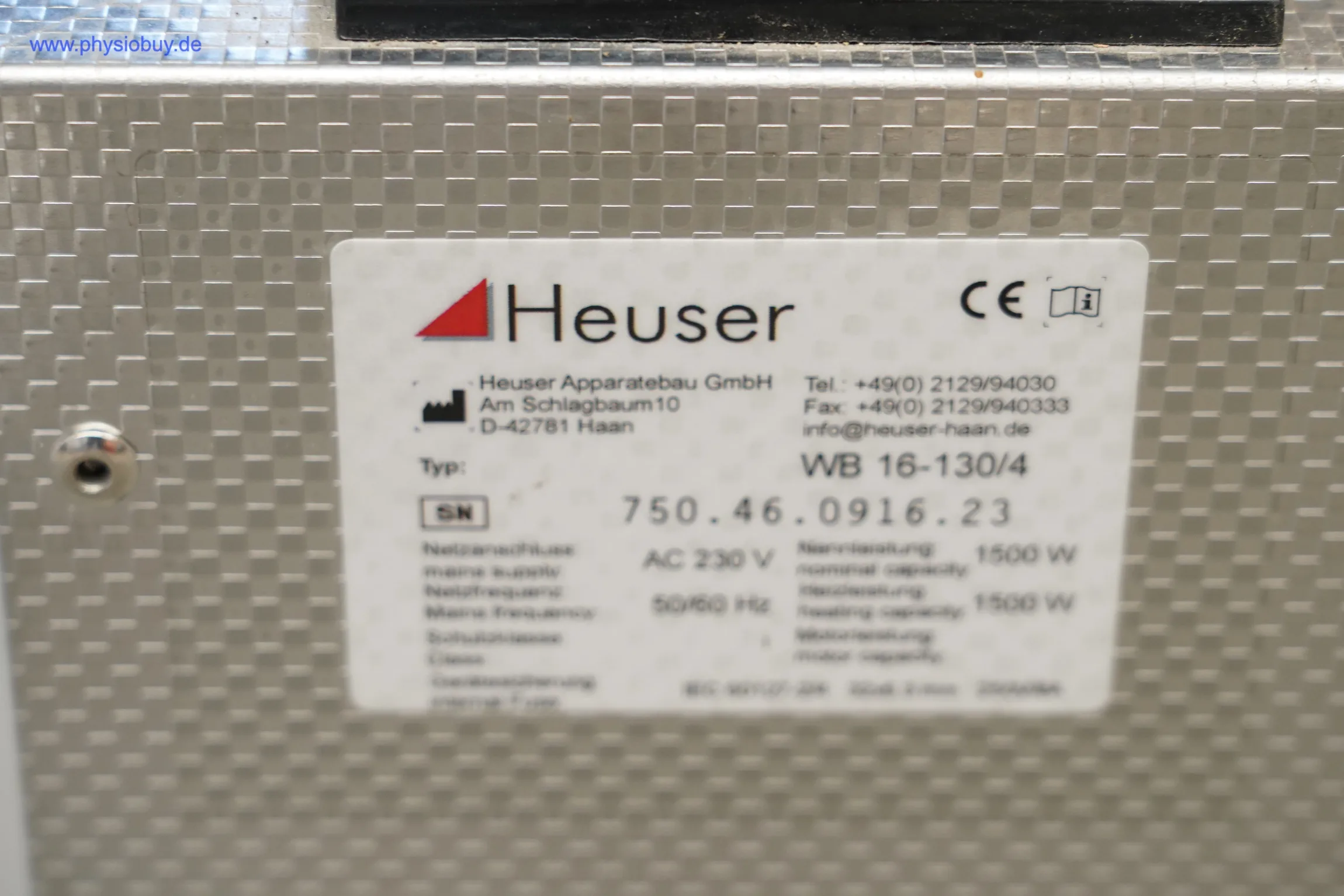 Typenschild des Heuser Wasserbads WB 16-130/4