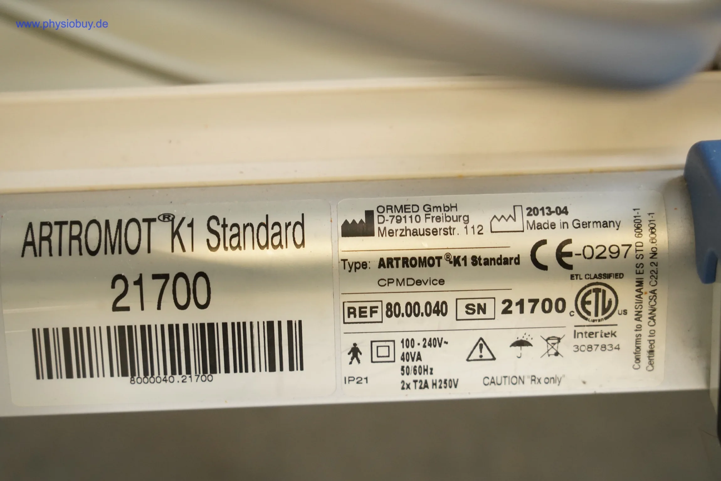 Typenschild der Artromot K1 Standard mit Artikelnummer 21700, Barcode und Herstellerangaben von Ormed