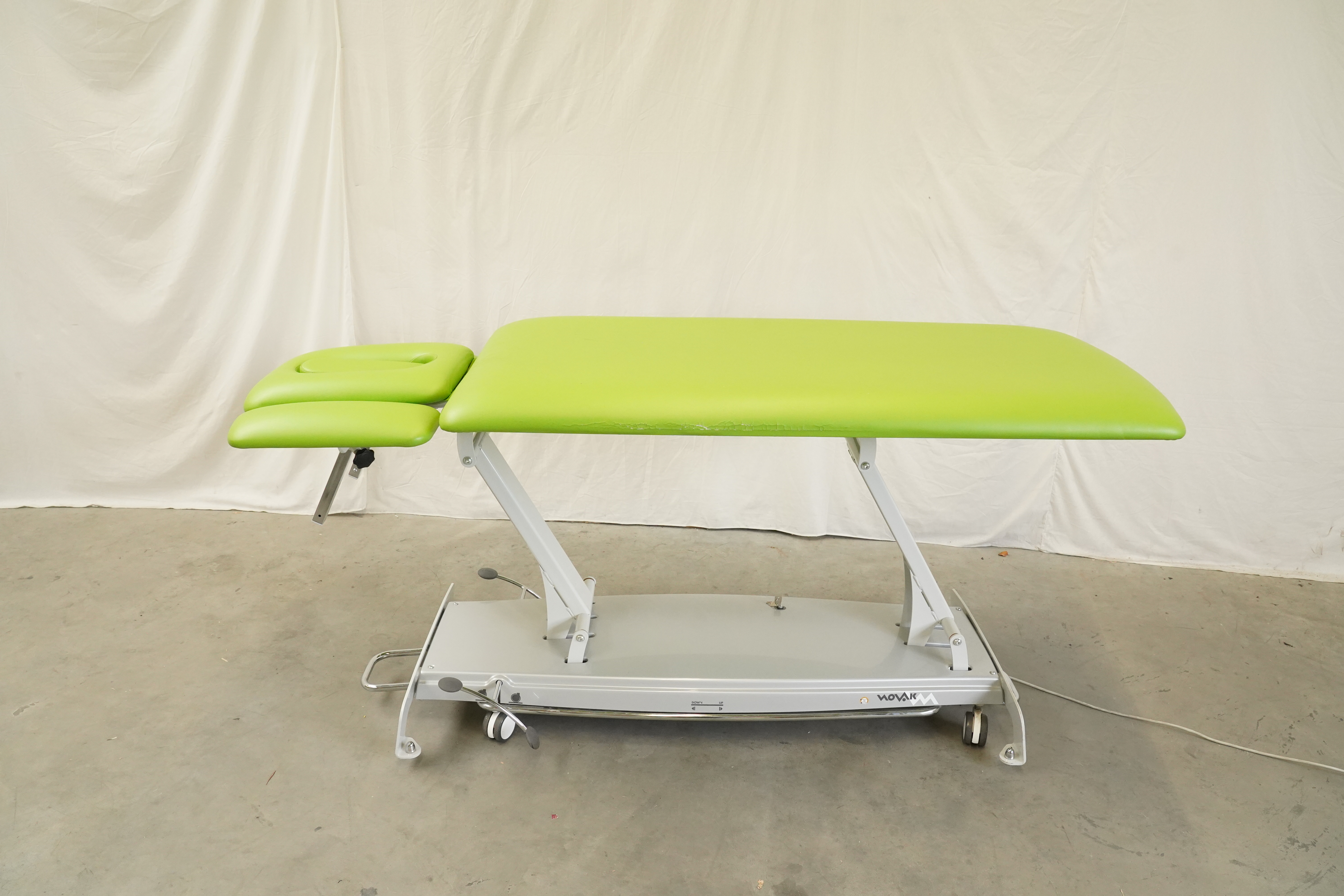 Novak Therapieliege 75cm - gebraucht mit neuen Polstern