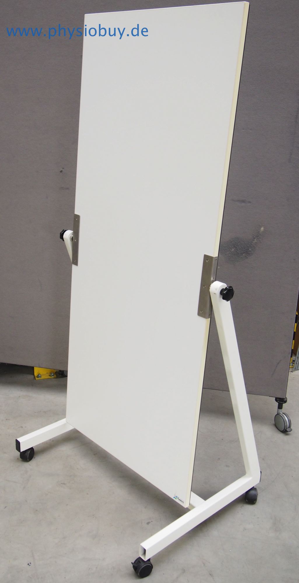 fahrbarer Standspiegel mit weißem Rollgestell, kippbar