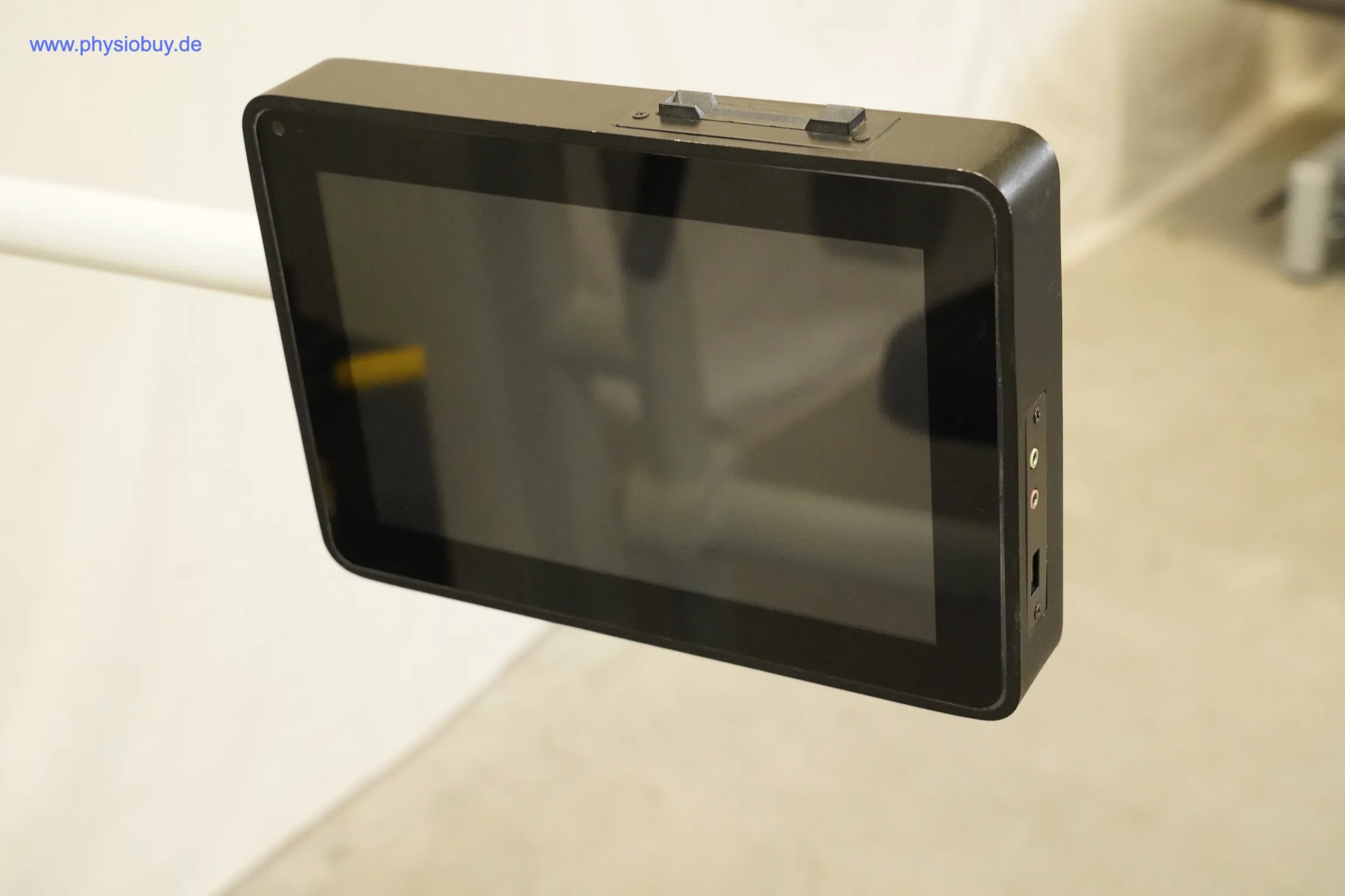Touchscreen-Monitor am Ergo-Fit-Trainingsgerät 4000S, seitliche Nahaufnahme