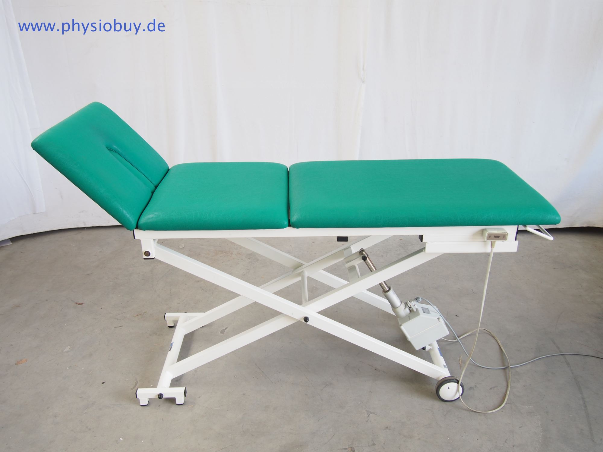 Stolzenberg elektrische Behandlungsliege mit grünem Polster, gebraucht