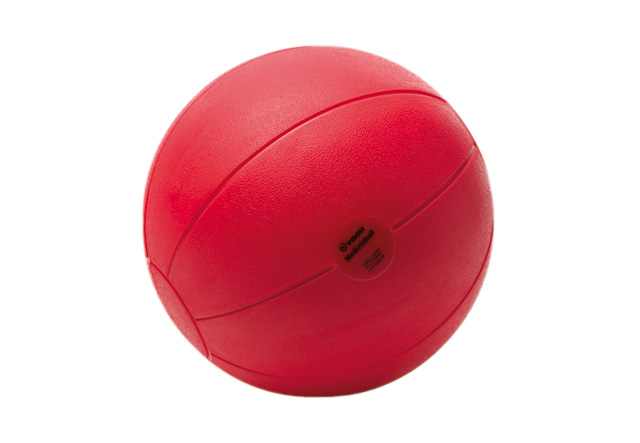Roter Medizinball mit glatter Oberfläche
