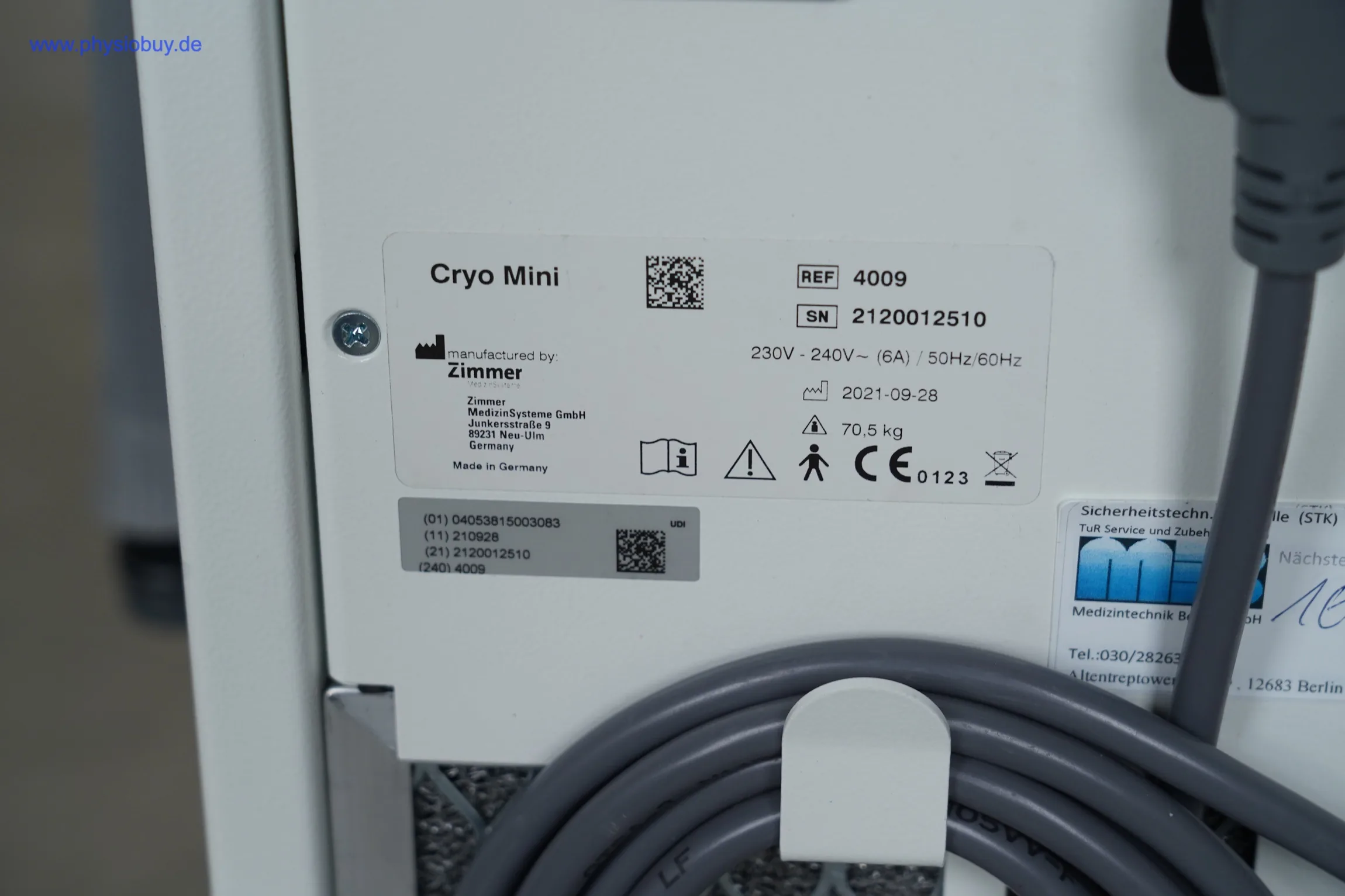 Zimmer Cryo mini, Nahaufnahme des Typenschilds mit Seriennummer