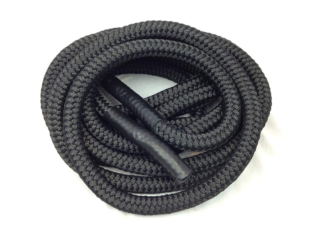 Aufgerolltes schwarzes Battle Rope mit Griffende