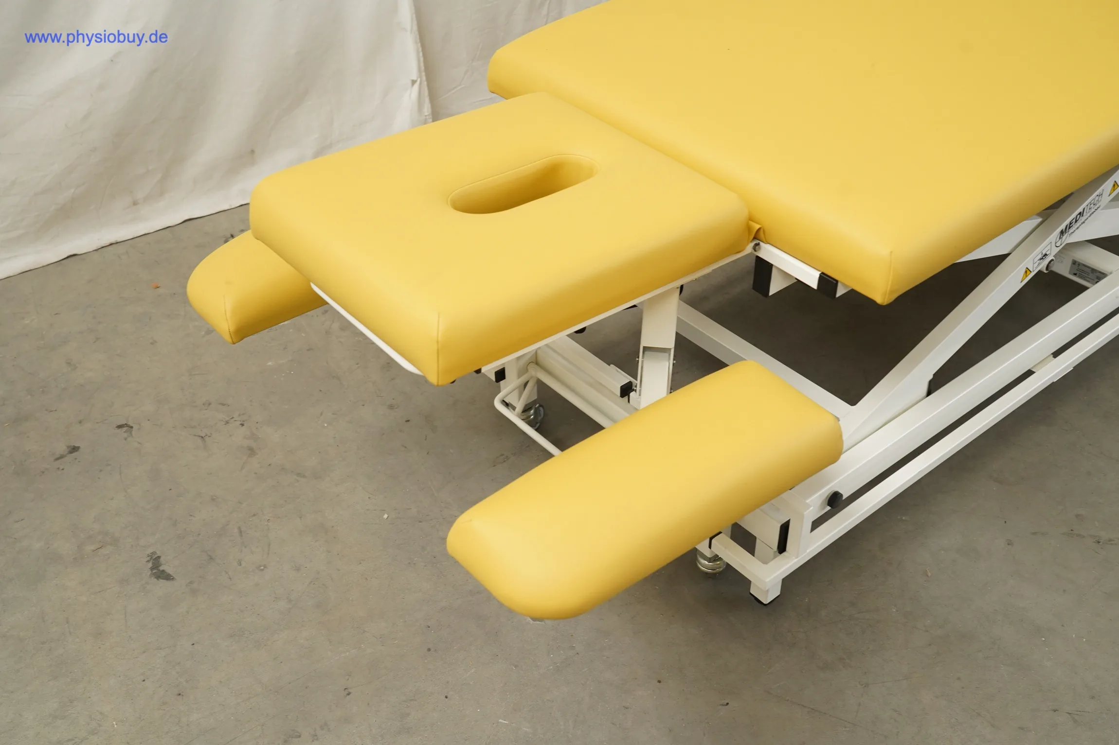MediTech Therapieliege Vario Nr. 1, Ansicht auf das Hubgestell von hinten