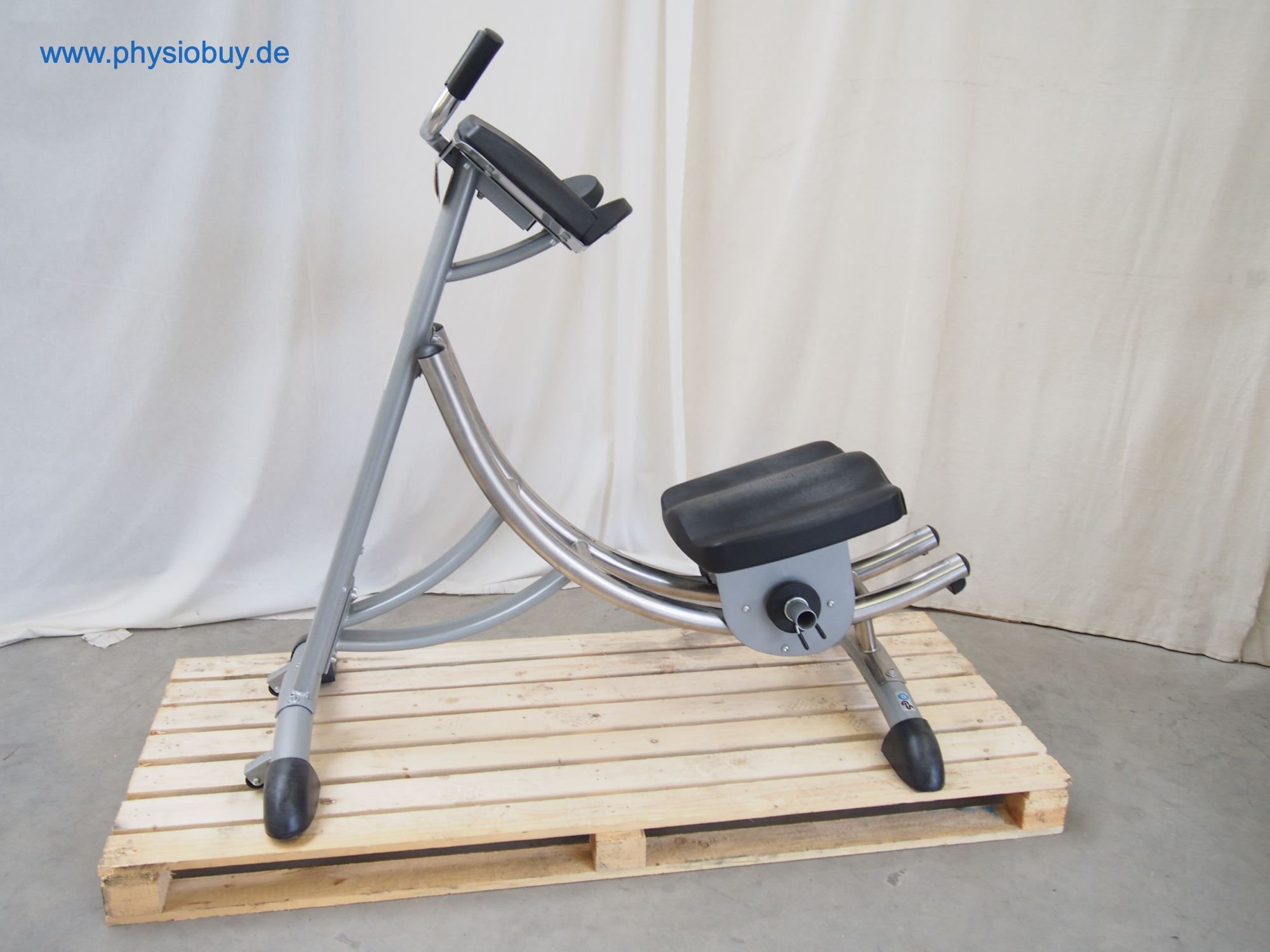 AB Coaster CS3000 Bauchtrainer mit Sitz und Trittstufen, auf Palette