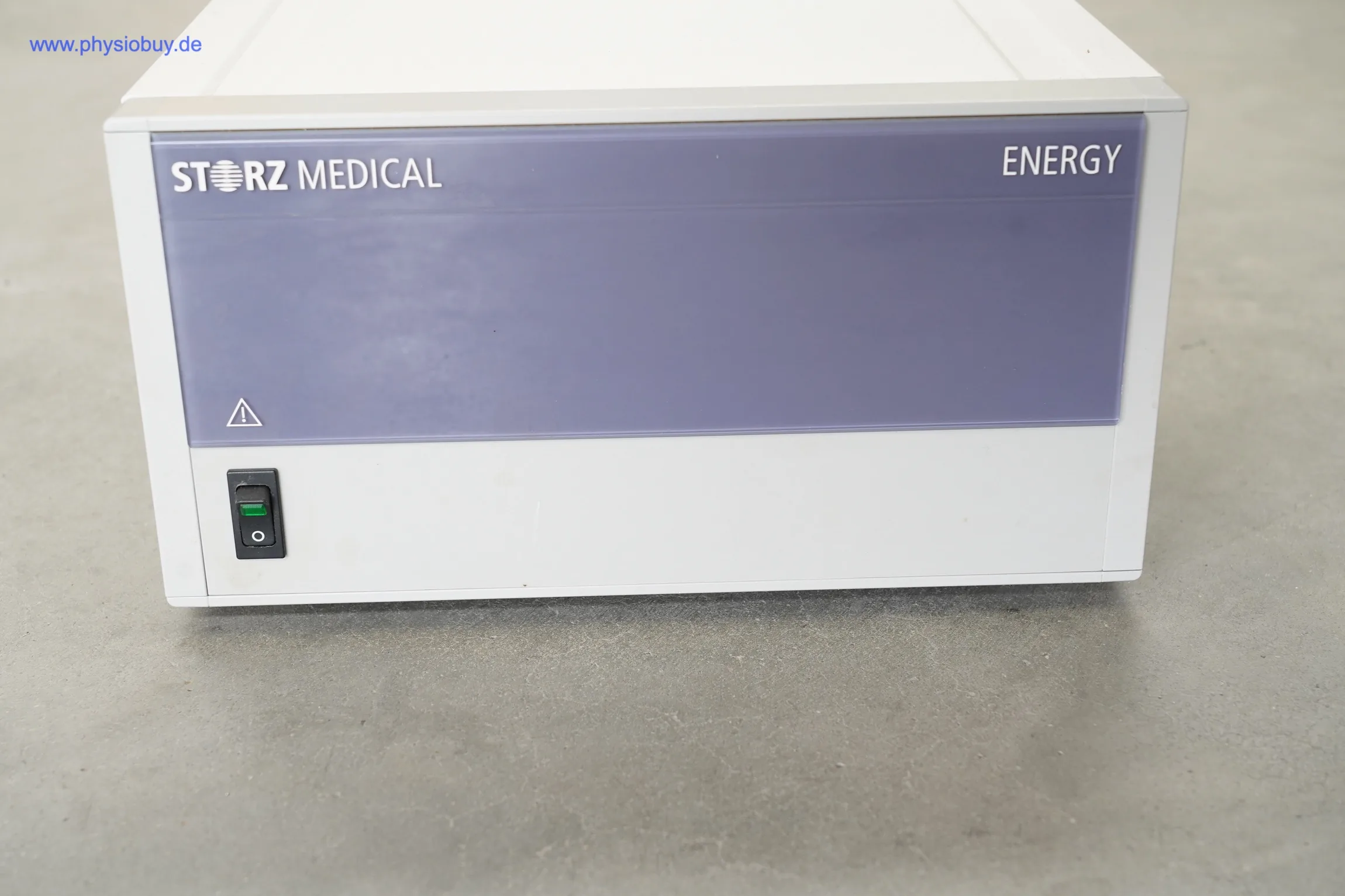 Storz-Energy-Kompressor von vorne mit Ein-/Ausschalter