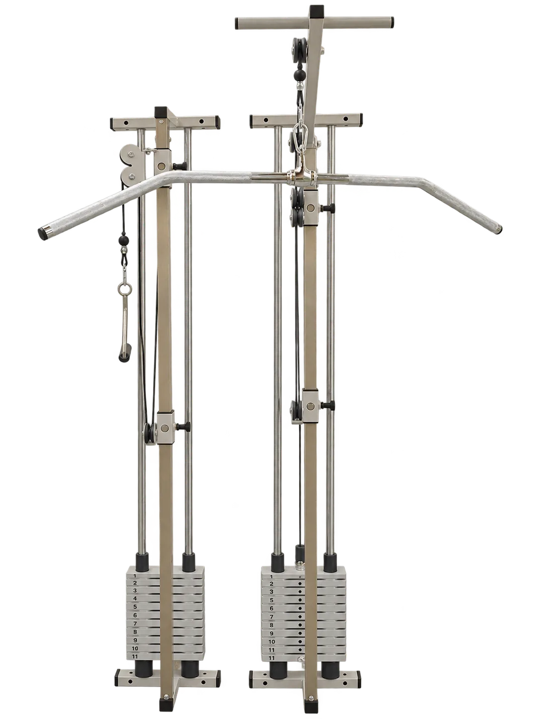 Zwei Stolzenberg Wandzugapparate nebeneinander von vorn mit Gewichtsblöcken, Umlenkrollen, Seilen und Latzugstange