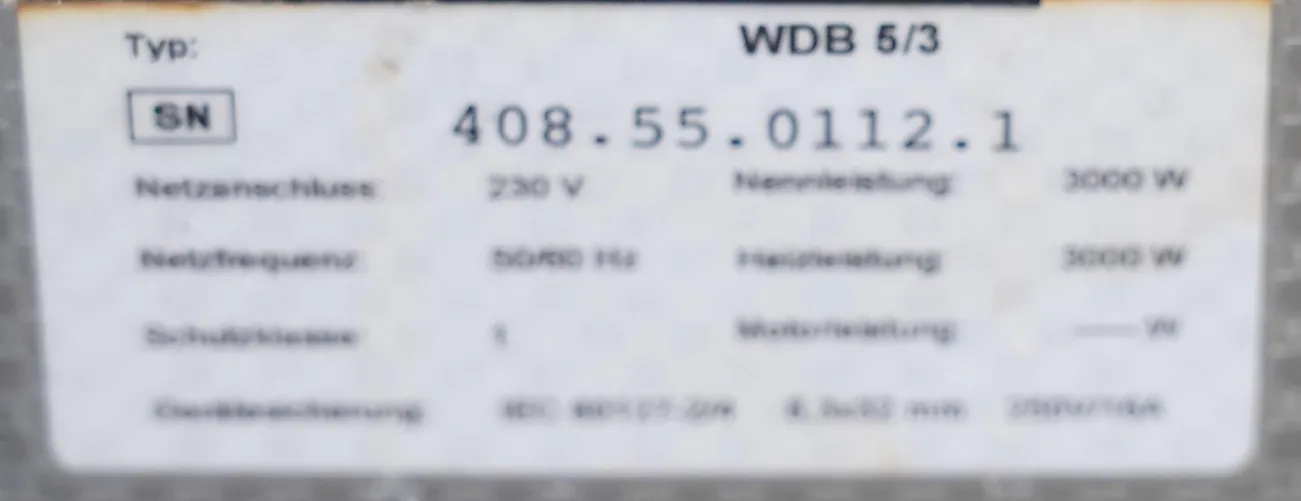 Typenschild des Heuser Wasserdampfbads WDB 5/3, Nahaufnahme