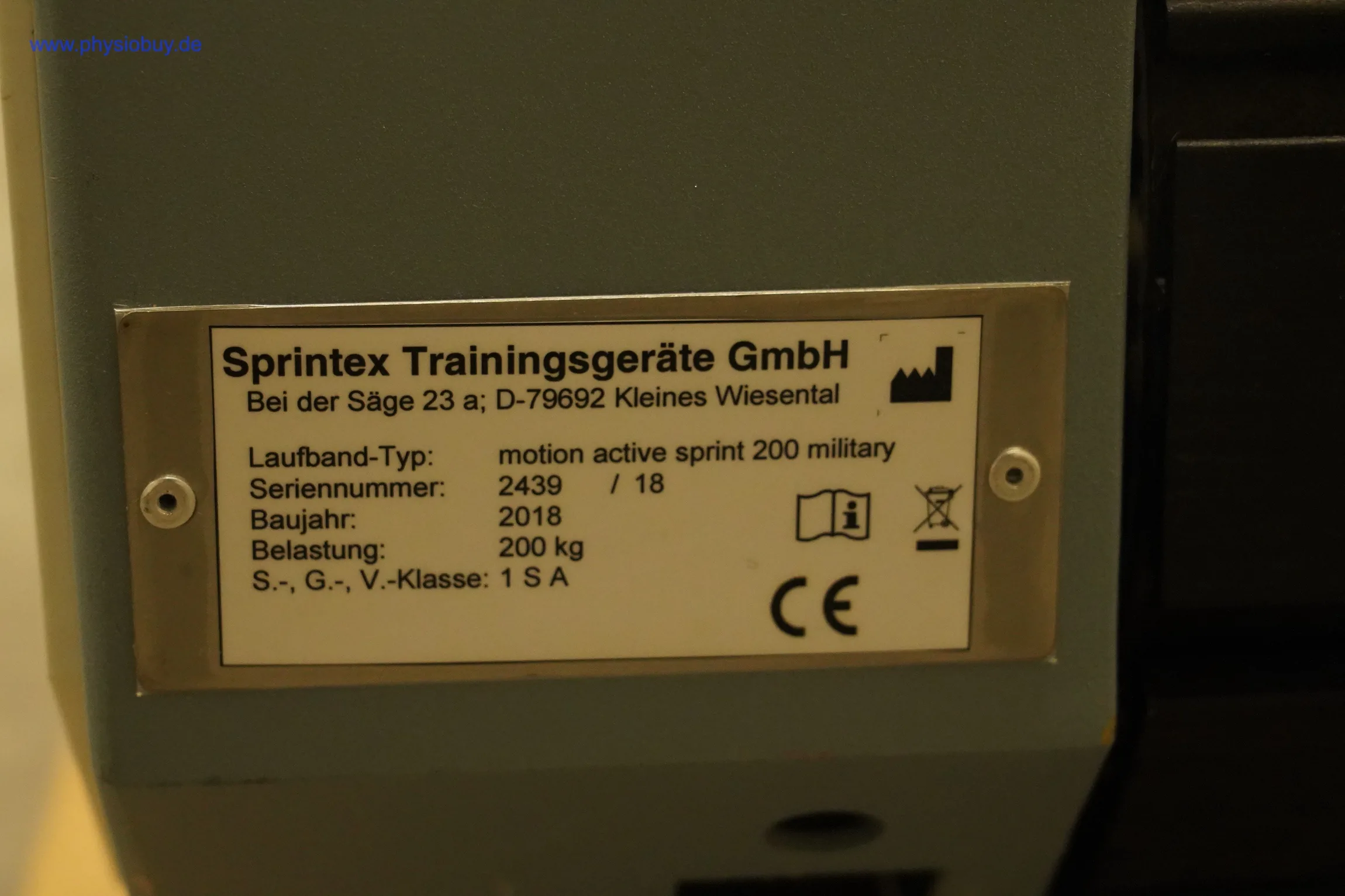 Typenschild des Emotion Laufbands Motion Active Sprint 200 military von Sprintex Trainingsgeräte