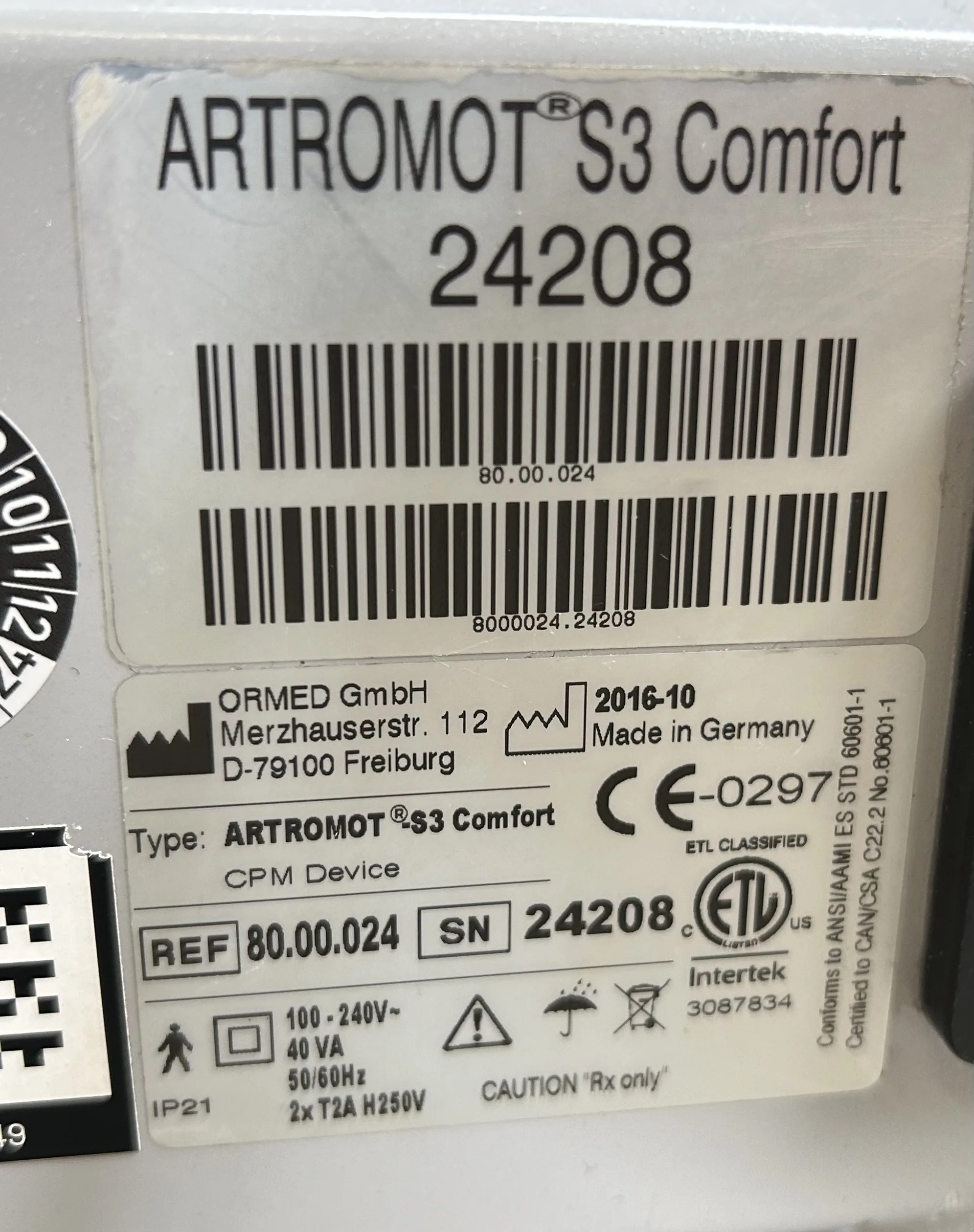 Typenschild des ARTROMOT-S3 Comfort CPM-Geräts von Ormed